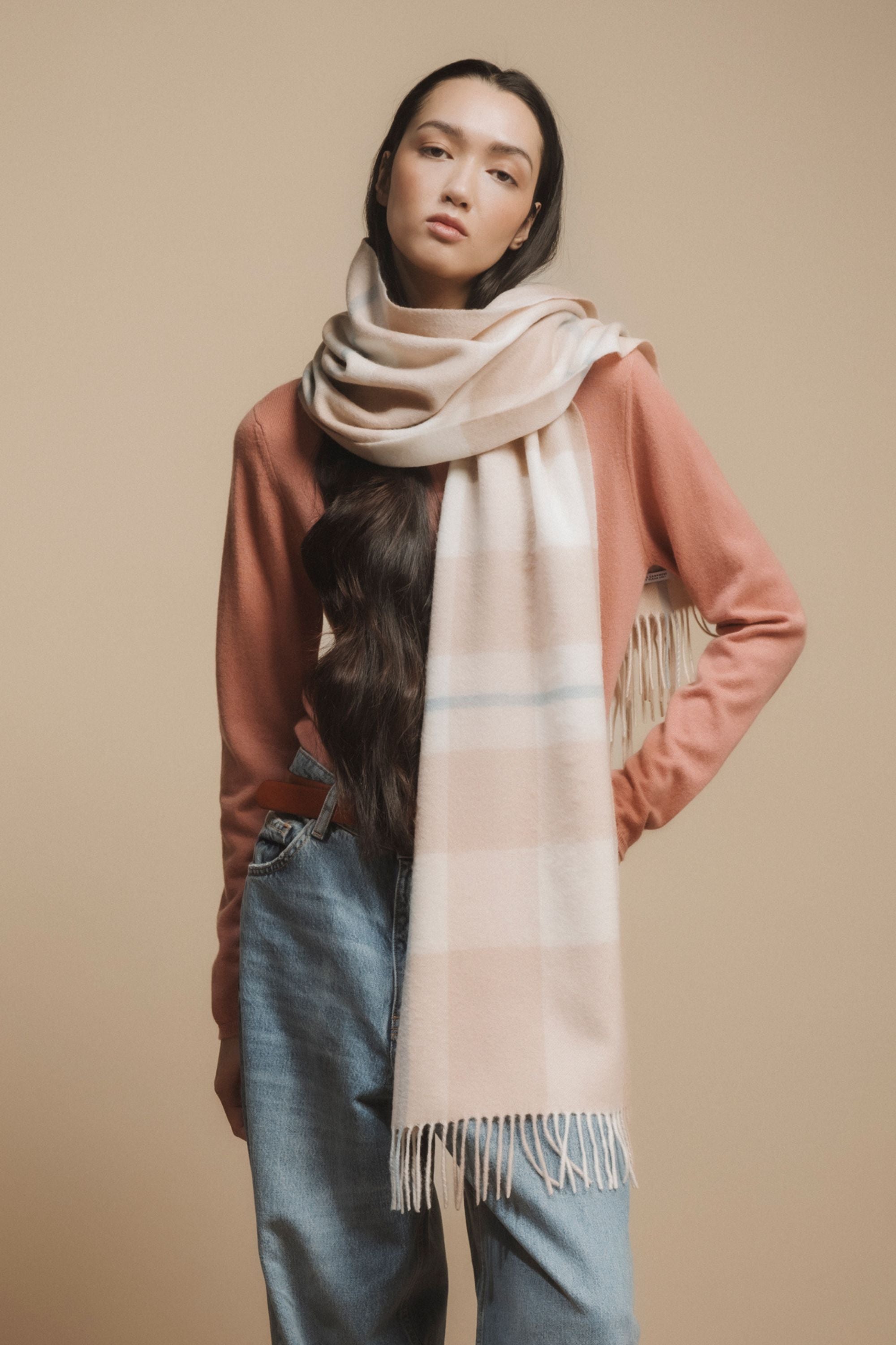 Contemporary Check Cashmere Wide Scarf - Champagne Pink – Kiltane